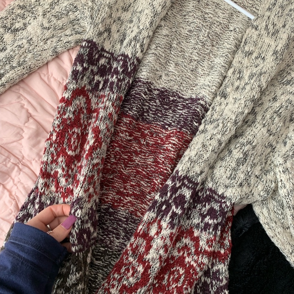 Cardigan - Picture 2 of 3